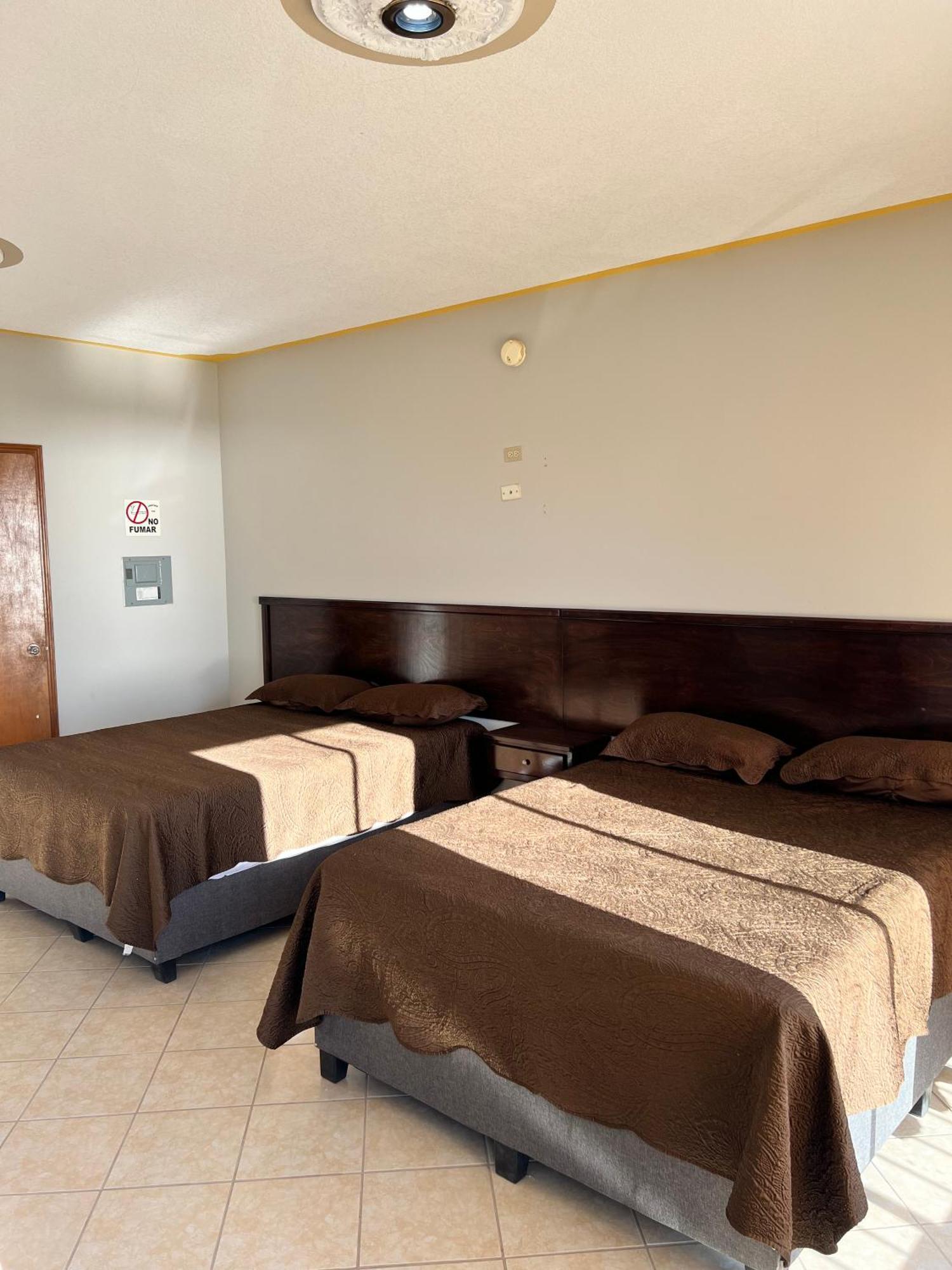 Hotel Los Pinos Inn El Golfo de Santa Clara Екстериор снимка